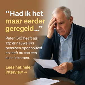 "Voormalig zzp’er kijkt bezorgd naar pensioenpapieren – voorbeeld van te weinig pensioen zzp."